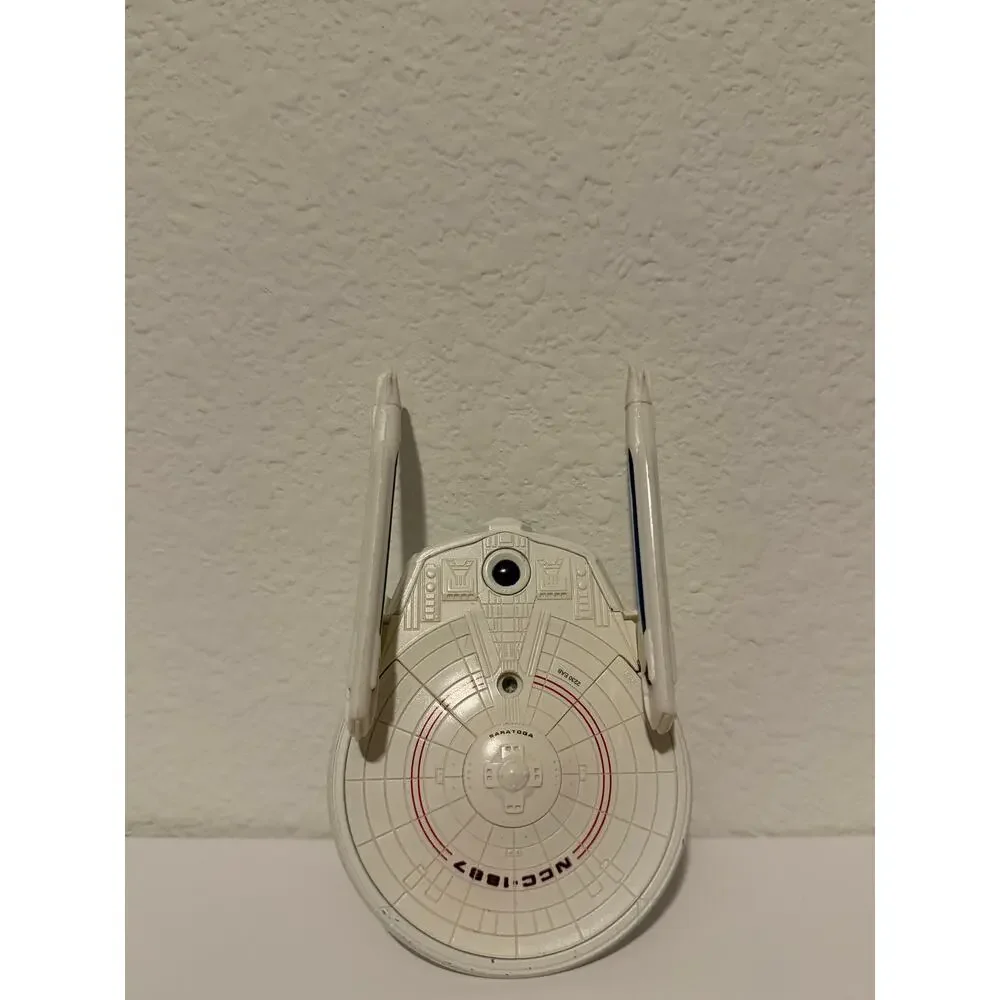 HOT WHEELS STAR TREK SHIP U.S.S. SARATOGA NCC-1867 SHIP No box /No stand